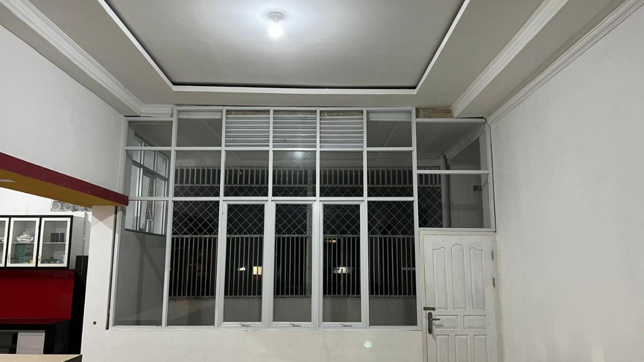 Rumah 25 Syariah Букиттинги Экстерьер фото