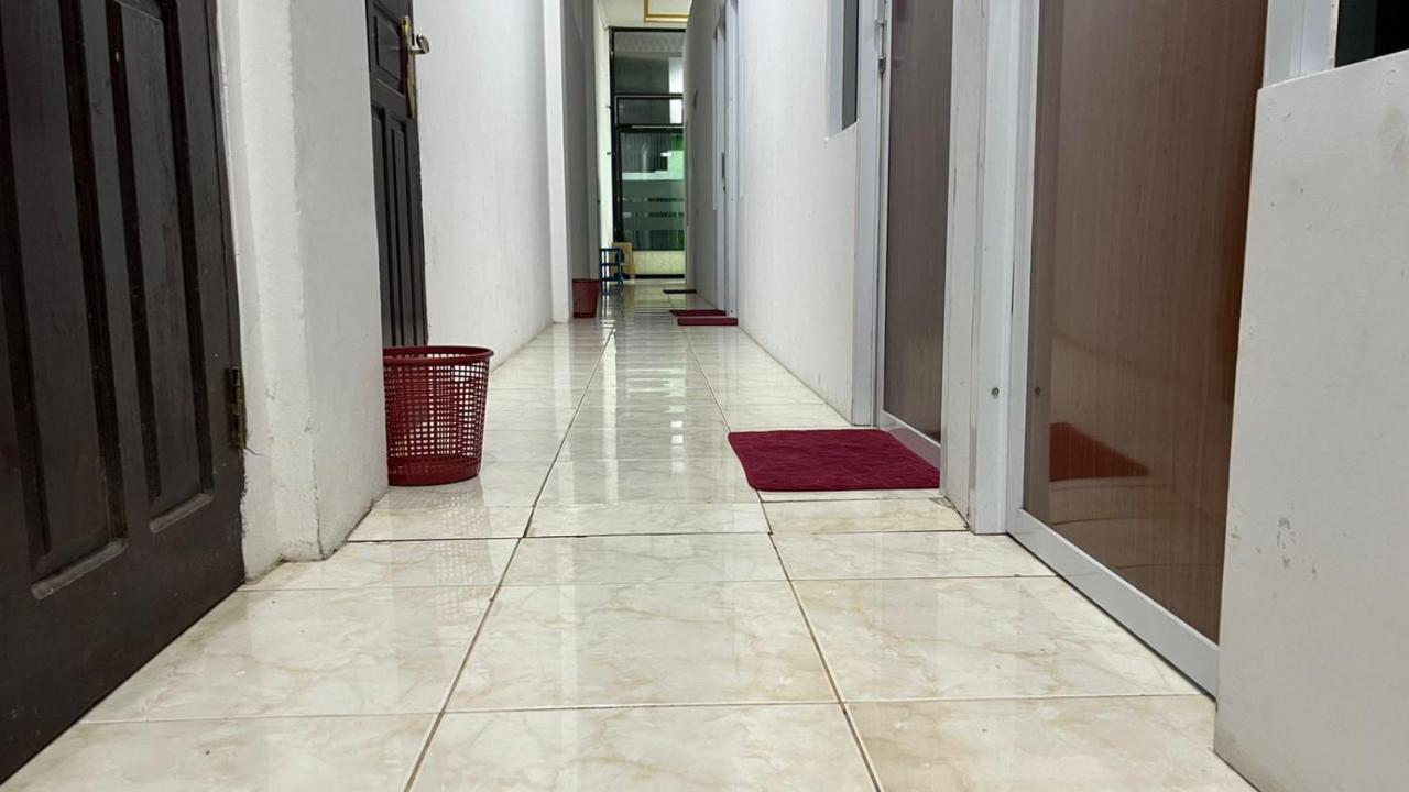 Rumah 25 Syariah Букиттинги Экстерьер фото