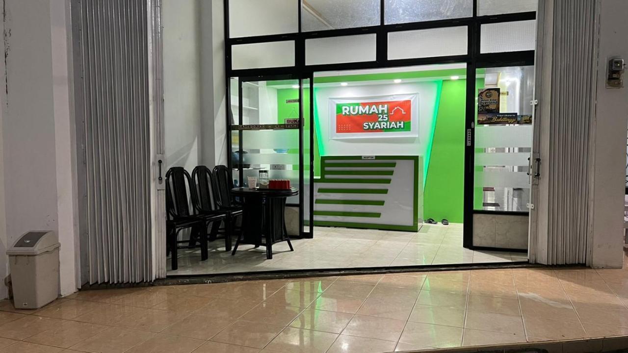 Rumah 25 Syariah Букиттинги Экстерьер фото