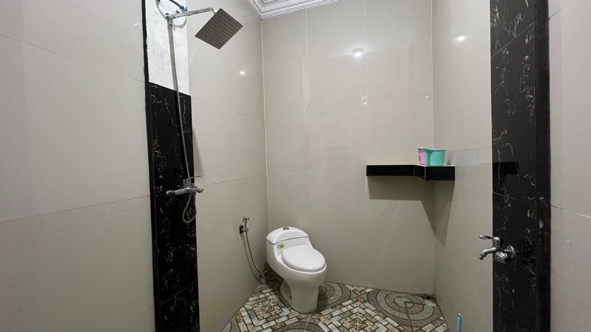 Rumah 25 Syariah Букиттинги Экстерьер фото